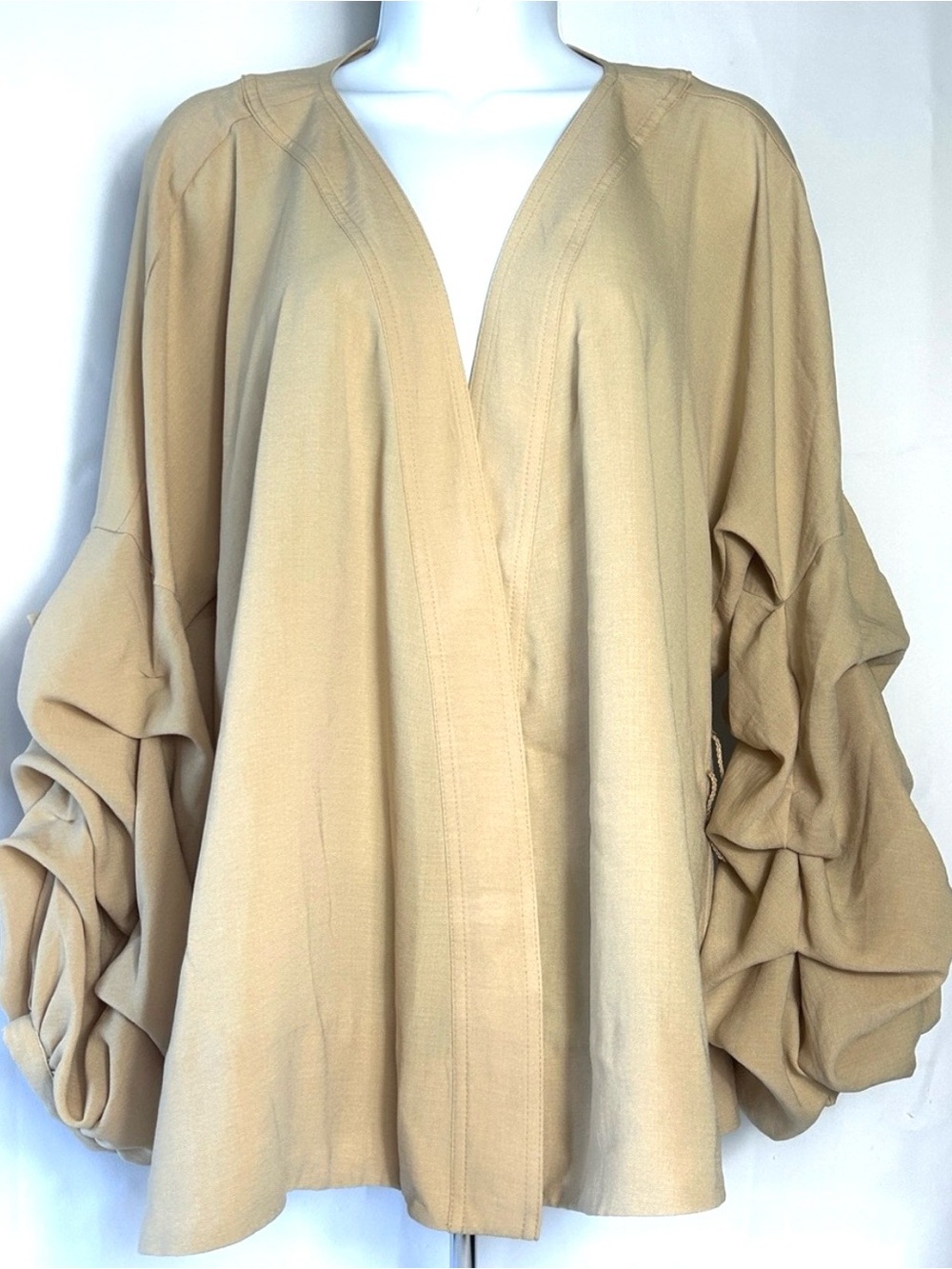 TWRHLL Christy Brinkley Women’s Size Large Puff Sleeves Open Front Tan Blouse